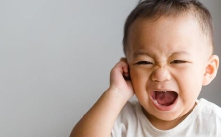 Ada Lho Benjolan di Belakang Telinga Bayi yang Perlu Diwaspadai