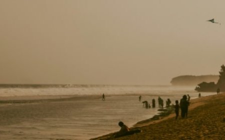 7 Rekomendasi Pantai Terdekat dari Solo Klaten Wonogiri