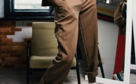 Celana Mocca Cocok Dengan Baju Warna Apa