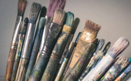 Beda Alat dan Bahan Seni Rupa