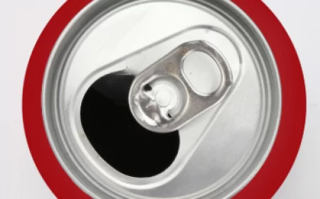 Lubang di Tab Kaleng Soda: Bukan Buat Sedotan, Tapi Rahasia Cerdas!